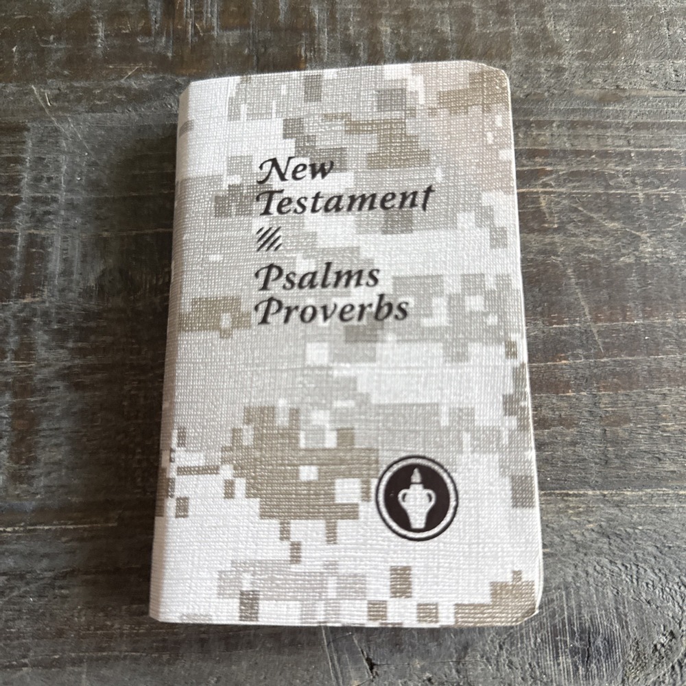 New Testament Bible Psalms Proverbs Digital Camouflage Color Pocket‎ Size
